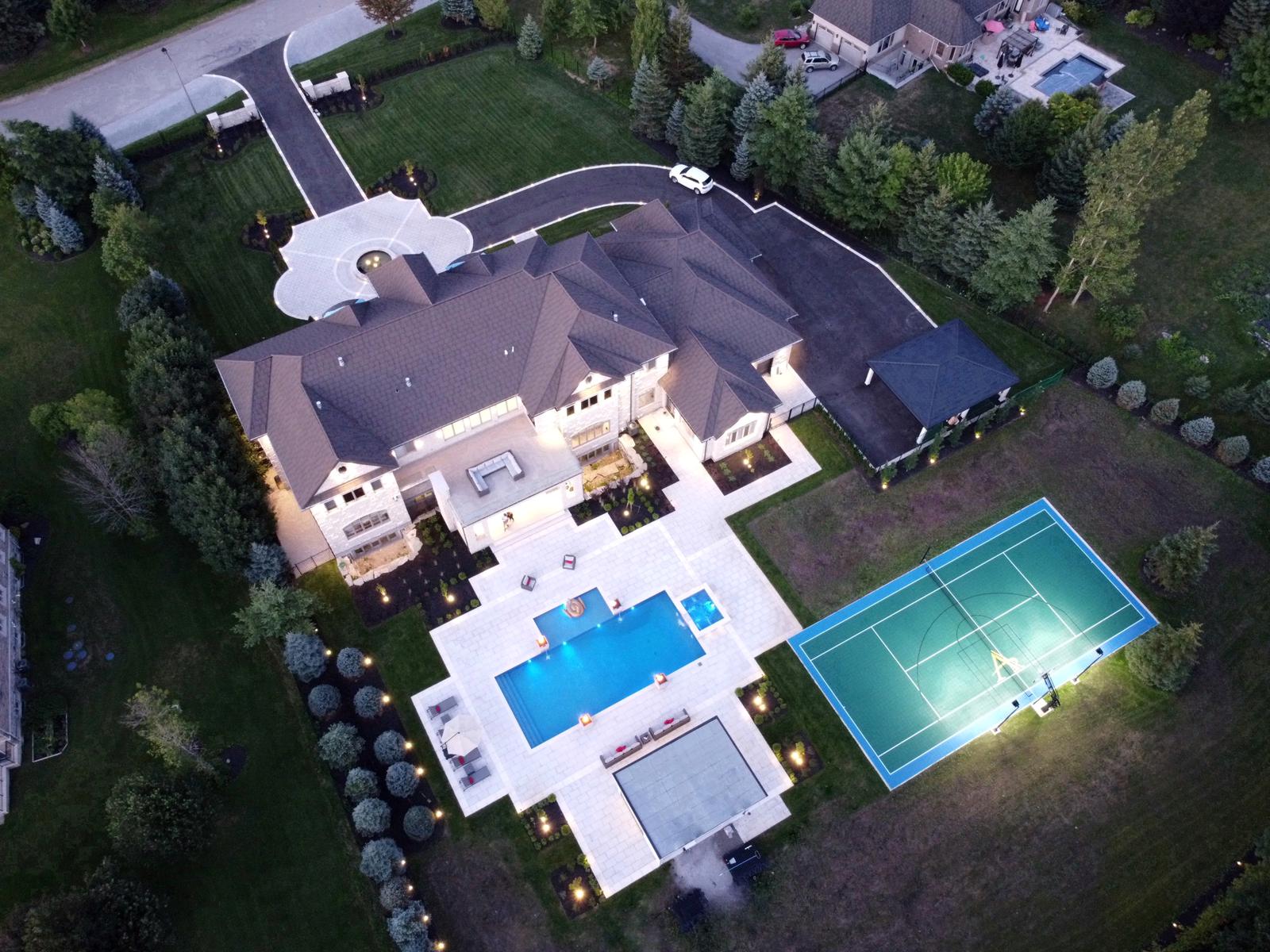 LED Light System - 15ft Pole & Dual LED Fixture - DIY Court Canada