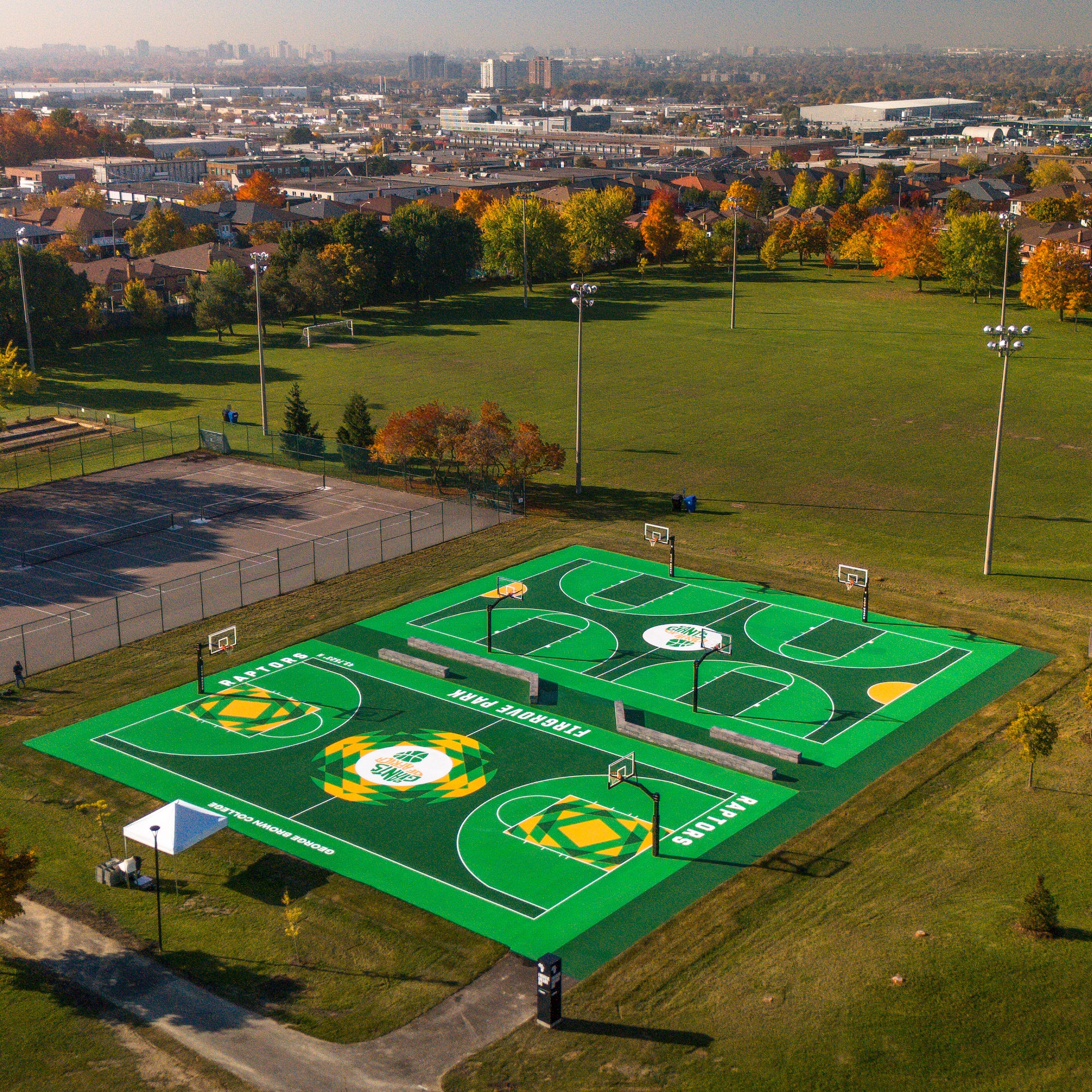 CITY HOOPS - Gooseneck+ Basketball Hoop - DIY Court Canada